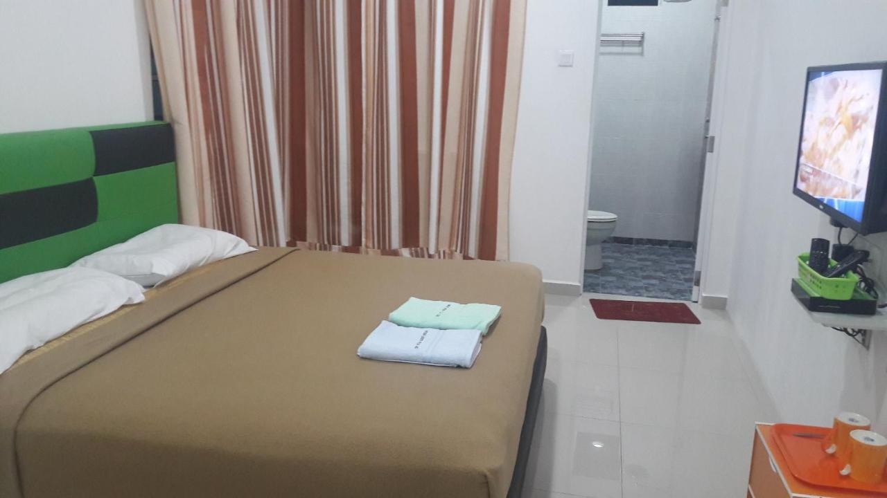 Dlayaran Villa Guest House Kuala Rompin Exterior foto