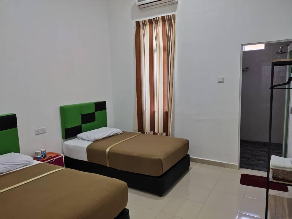 Dlayaran Villa Guest House Kuala Rompin Exterior foto